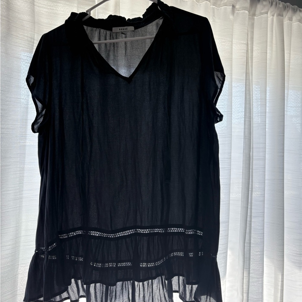Ro & De Black Cap Sleeve Asymmetrical Blouse